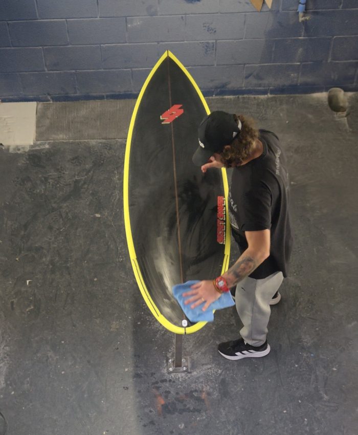¿Cuánto tiempo se tarda en hacer una tabla de surf?